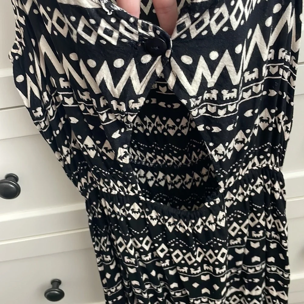 Patrons of Peace Women’s Black Tribal Print Dress w/ Back Cut Out - Size Medium
